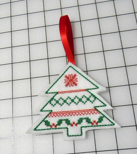 Embroidered felt Christmas ornament/gift tag -Nordic Inspired
